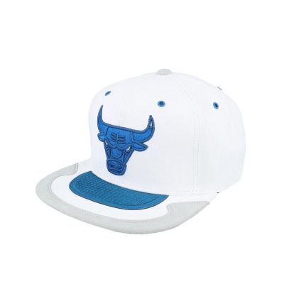 Mitchell & Ness NBA Day 4 Snapback Bulls White/Blue - Bijela - kapa